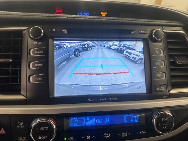 Used 2017 Toyota Highlander XLE AWD/4WD image 26