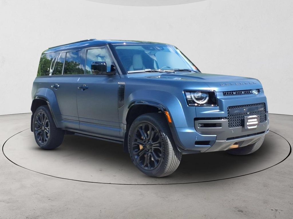 Used 2026 Land Rover Defender 110 OCTA AWD/4WD image 4