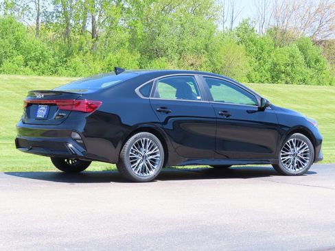 Used 2023 Kia Forte GT-Line FWD image 3
