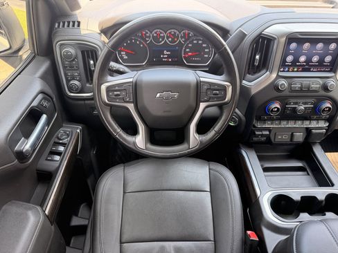 Used 2021 Chevrolet Silverado 1500 LT Trail Boss w/ Convenience Package II AWD/4WD image 29
