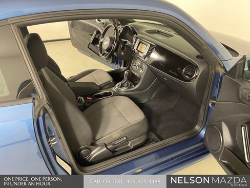 Used 2018 Volkswagen Beetle 2.0T S FWD image 14