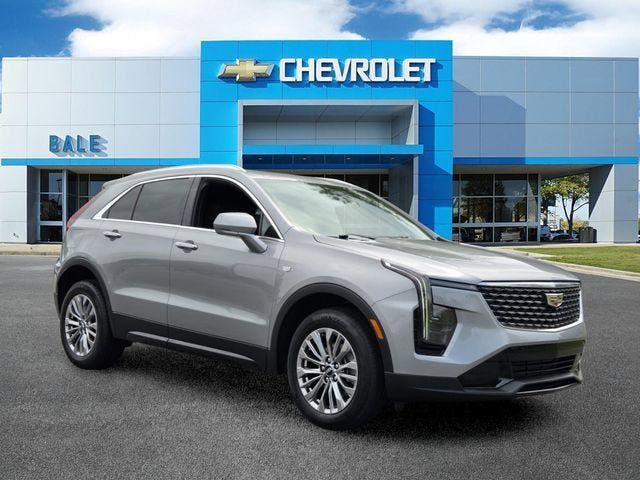Used 2024 Cadillac XT4 Premium Luxury FWD image 1