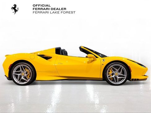 Used 2021 Ferrari F8 Tributo RWD image 9