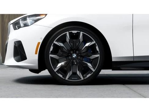 New 2026 BMW 540i xDrive w/ Executive Package AWD/4WD image 7
