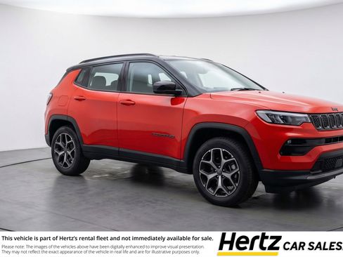 Used 2025 Jeep Compass Limited AWD/4WD image 1