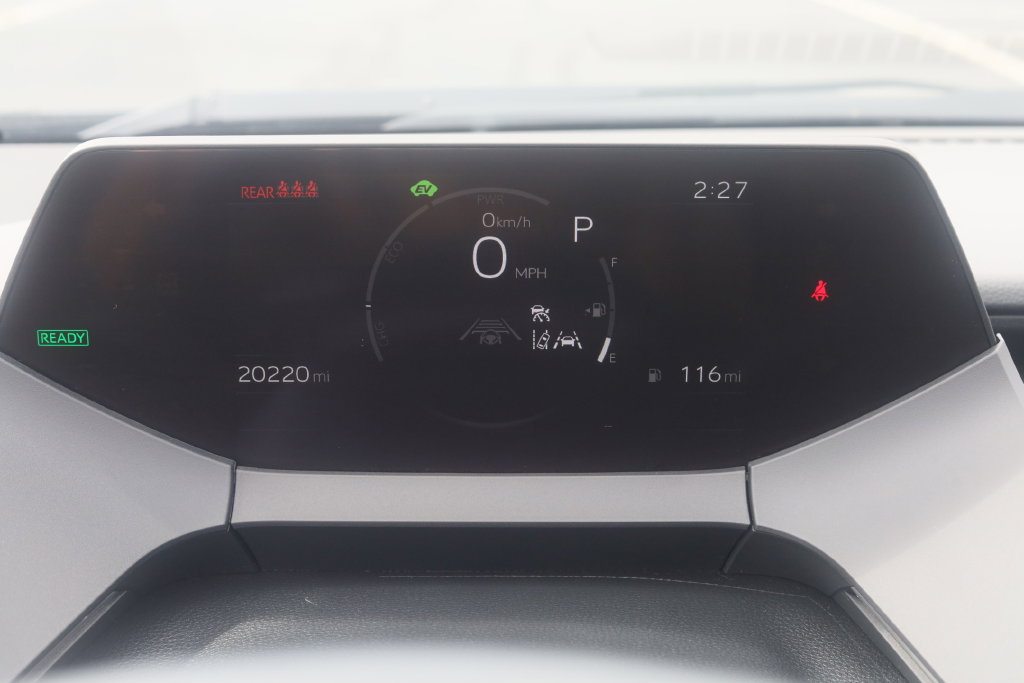 Used 2025 Toyota Prius LE FWD image 29