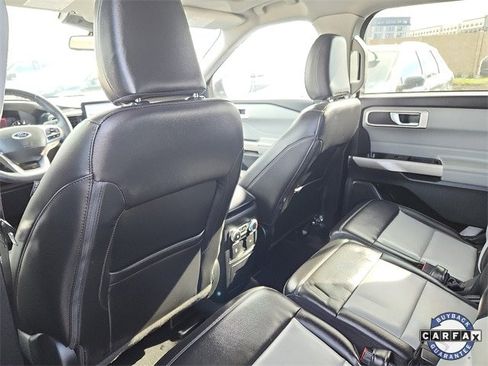 Certified 2022 Ford Explorer XLT w/ Equipment Group 202A image 24