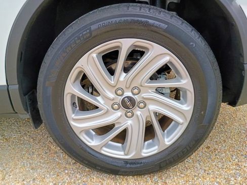 Used 2021 Lincoln Corsair FWD w/ Convenience Package image 21