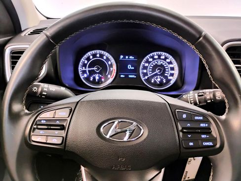 Used 2021 Hyundai Venue SEL image 29