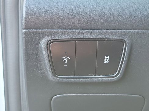 Certified 2022 Hyundai Tucson SE w/ Winter Package image 16