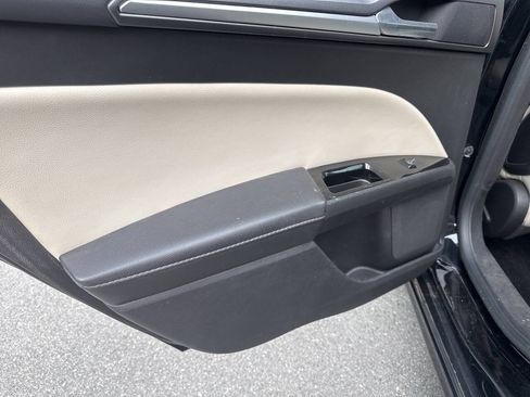 Used 2016 Ford Fusion Titanium FWD image 11