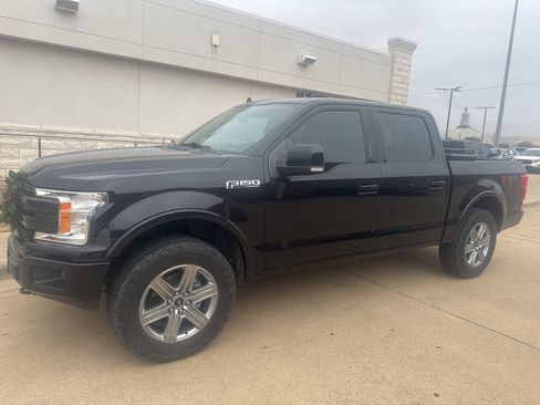 Used 2019 Ford F150 Lariat image 1