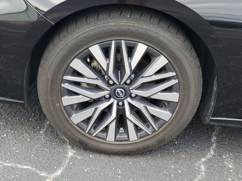 Used 2024 Nissan Altima 2.5 SV image 30