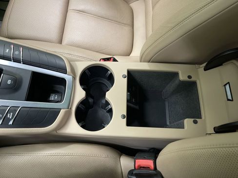 Used 2021 Porsche Macan S image 25