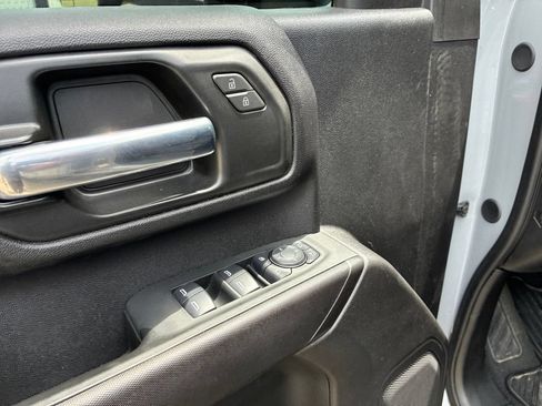 Used 2025 Chevrolet Silverado 2500 Custom w/ Custom Value Package AWD/4WD image 22
