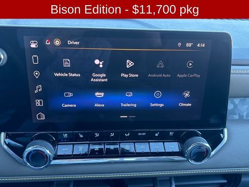 Used 2024 Chevrolet Colorado ZR2 w/ ZR2 Bison Edition image 19