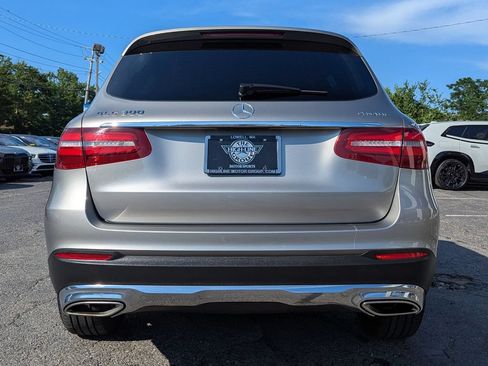 Used 2019 Mercedes-Benz GLC 300 4MATIC image 9