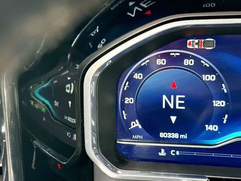 Used 2024 Chevrolet Silverado 3500 LT image 13