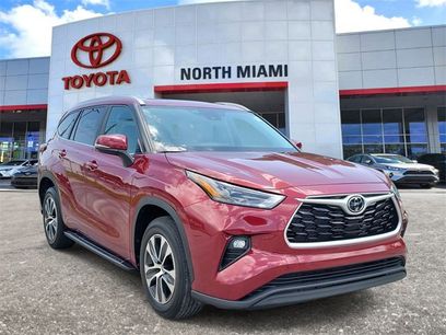 Used 2023 Toyota Highlander XLE