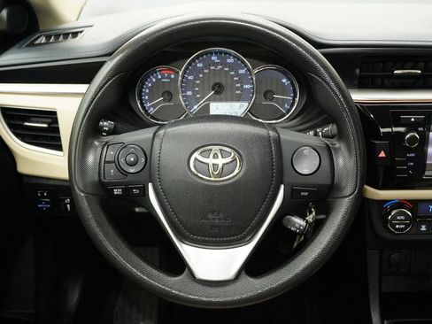 Used 2016 Toyota Corolla LE image 16