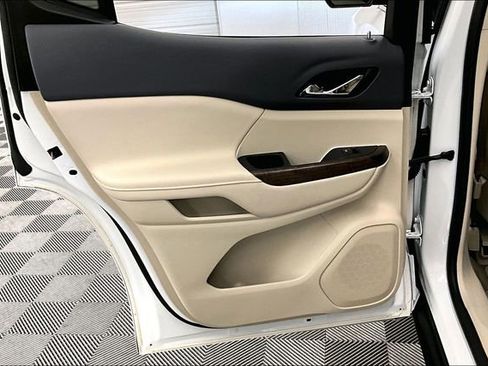 Used 2022 GMC Acadia Denali w/ Trailering Package image 19