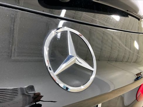 Used 2021 Mercedes-Benz GLC 300 image 30