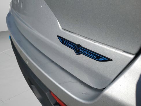 Certified 2022 Jeep Grand Cherokee Trailhawk image 8