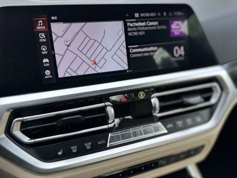 Used 2021 BMW 330i xDrive Sedan w/ Premium Package image 13