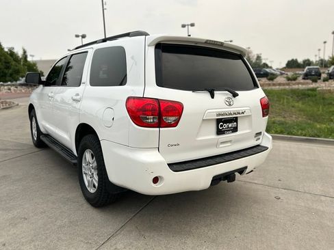 Used 2014 Toyota Sequoia SR5 AWD/4WD image 5
