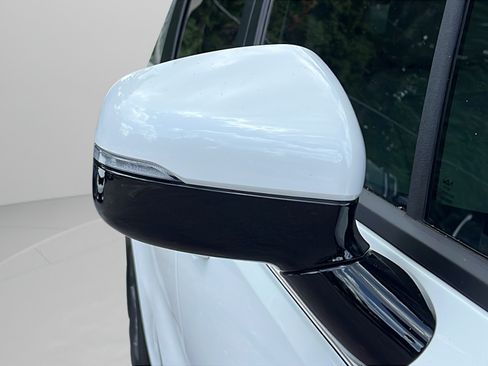 New 2026 Kia Carnival EX FWD image 11