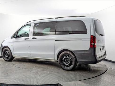 Used 2016 Mercedes-Benz Metris Passenger image 6