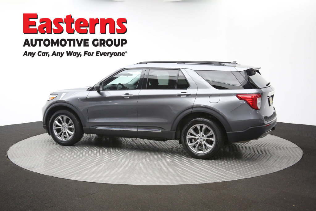 Used 2022 Ford Explorer XLT w/ Equipment Group 202A AWD/4WD image 66