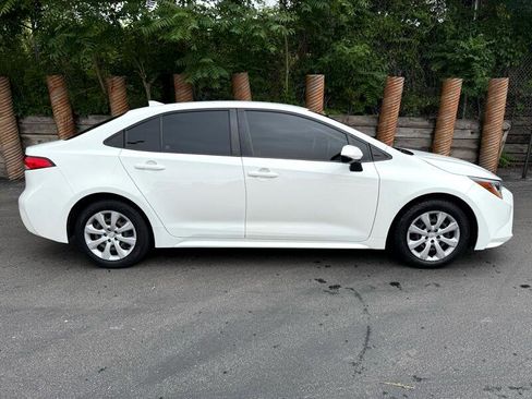 Used 2020 Toyota Corolla LE image 8