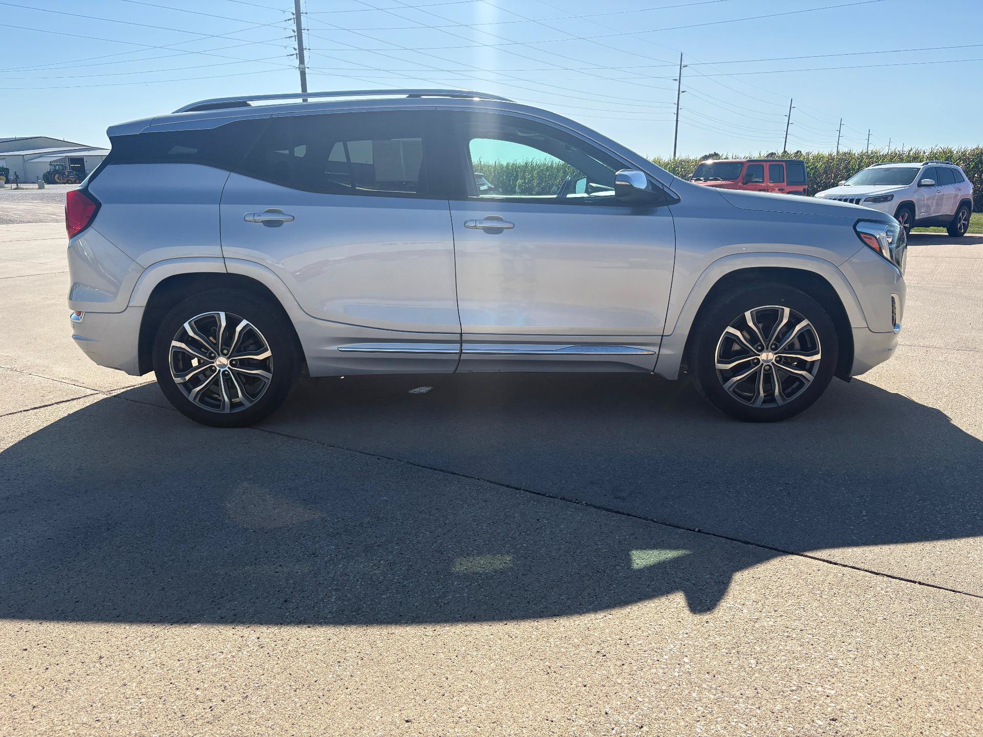 Used 2018 GMC Terrain Denali w/ Comfort Package AWD/4WD image 7