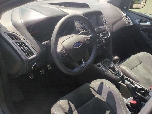 Used 2017 Ford Focus RS AWD/4WD image 13