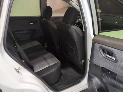 Used 2023 Nissan Rogue SV FWD image 12