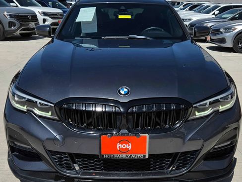 Used 2019 BMW 330i Sedan w/ M Sport Package RWD image 4