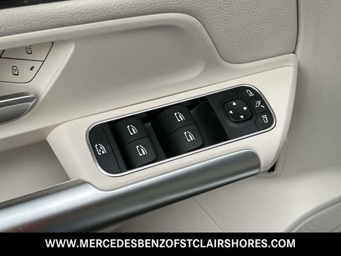 Used 2025 Mercedes-Benz GLA 250 4MATIC image 18