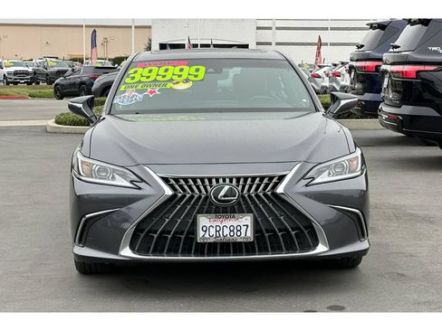 Used 2023 Lexus ES 300h w/ Premium Package FWD image 9