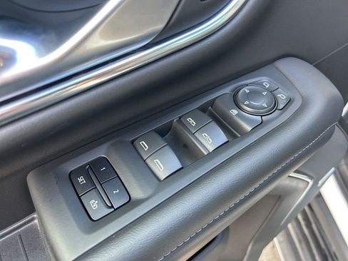 Used 2022 Chevrolet Tahoe LT image 16