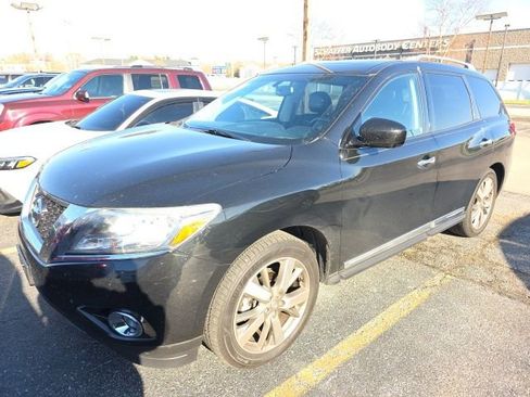 Used 2015 Nissan Pathfinder Platinum image 1