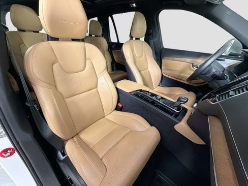 Used 2017 Volvo XC90 T6 Inscription w/ Vision Package image 31