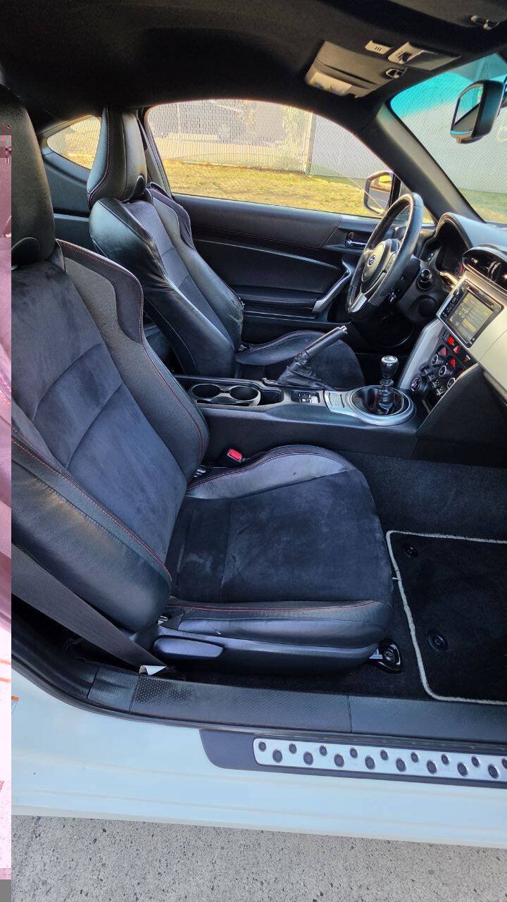 Used 2014 Subaru BRZ Limited w/ Protection Package #1 RWD image 9