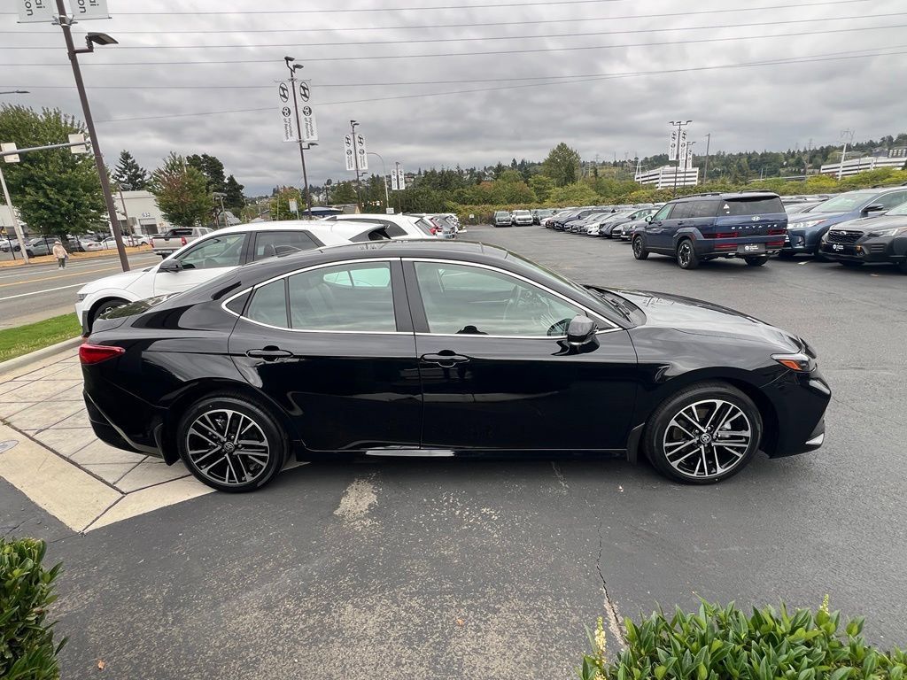 Used 2025 Toyota Camry XLE w/ Premium Package AWD/4WD image 8