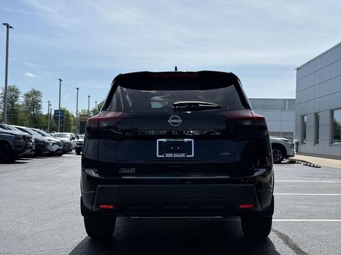 New 2026 Nissan Rogue SV AWD/4WD image 19