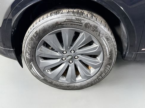 Used 2020 Land Rover Discovery Sport SE R-Dynamic AWD/4WD image 38