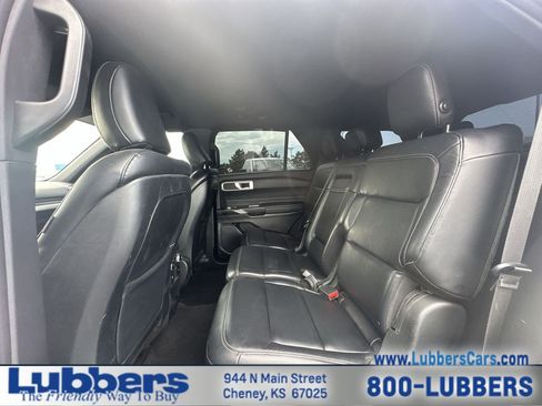 Used 2020 Ford Explorer XLT w/ Equipment Group 202A RWD image 18