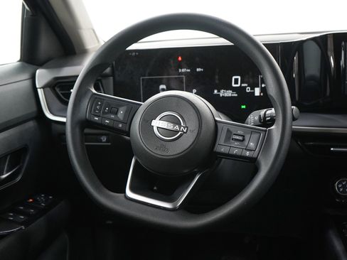 Used 2025 Nissan Kicks S FWD image 16