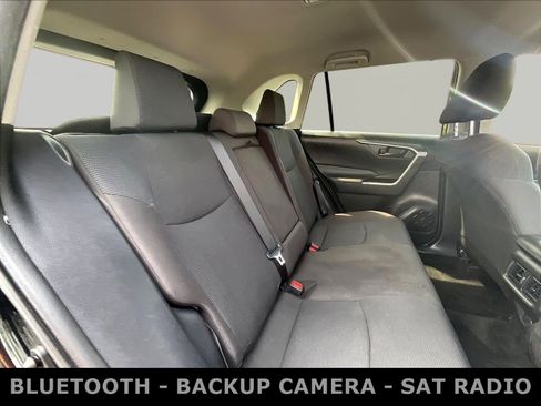 Used 2020 Toyota RAV4 LE AWD/4WD image 25