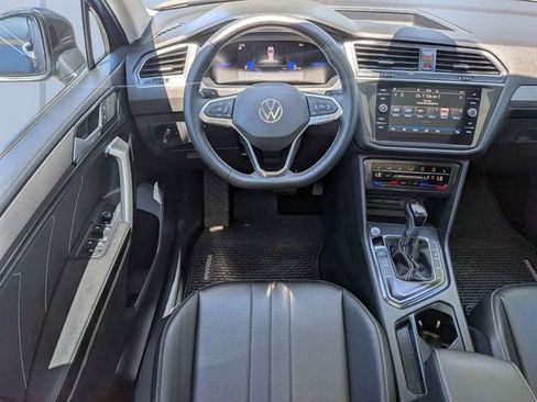 Certified 2023 Volkswagen Tiguan SE image 16